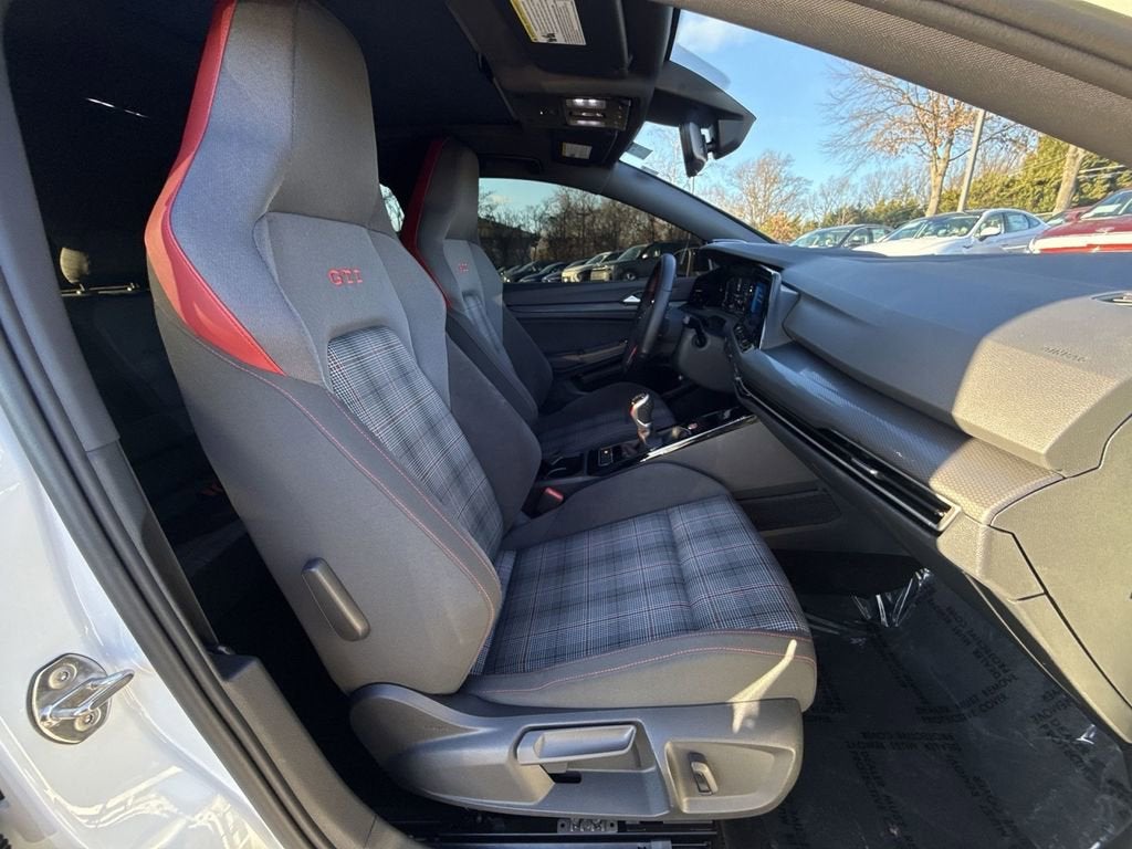 2024 Volkswagen Golf GTI SE