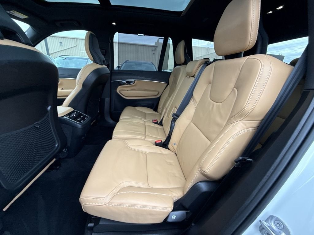 2024 Volvo XC90 Ultimate Bright Theme