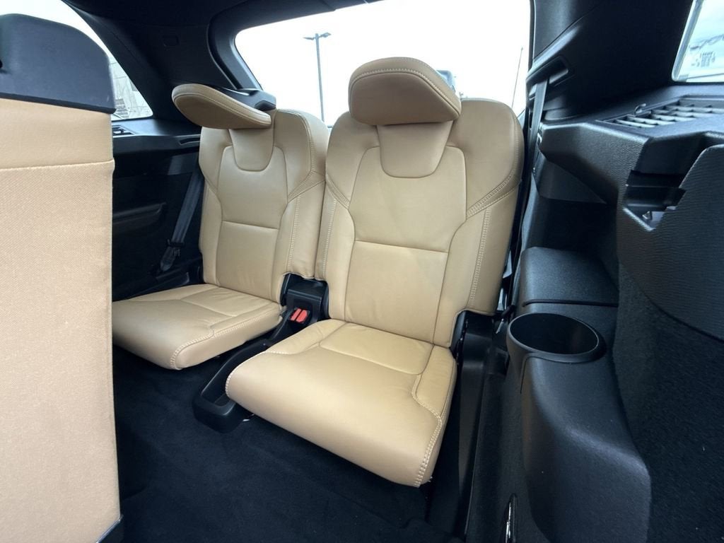 2024 Volvo XC90 Ultimate Bright Theme
